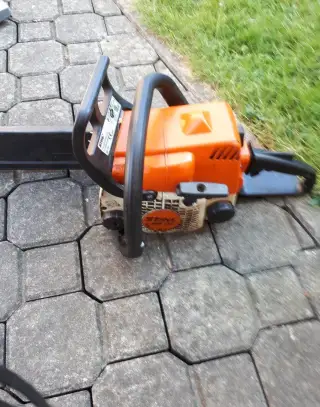 MOTOROVÉ PILY