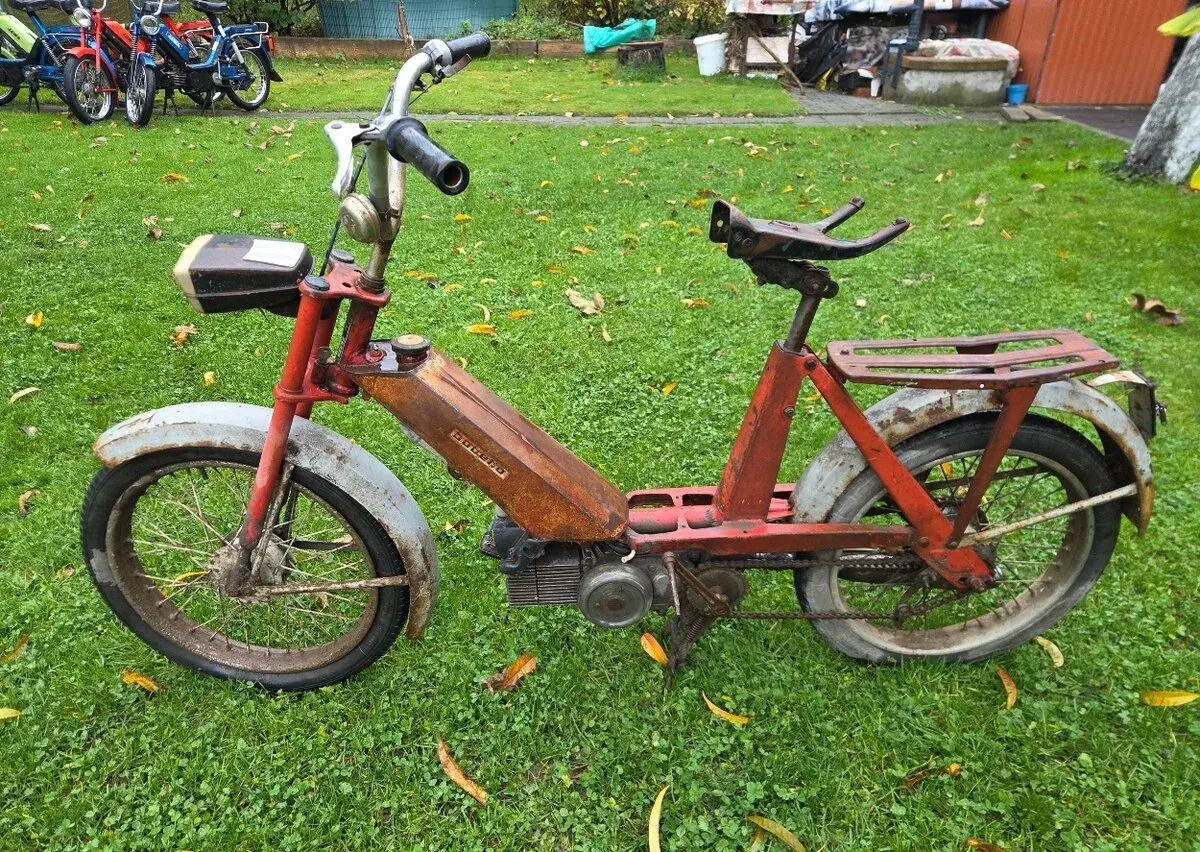 Babetta 207/206 s kartičkou, červená původní 15.