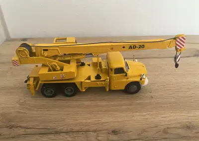 Model československého autožeriavu Tatra 148 AD 20