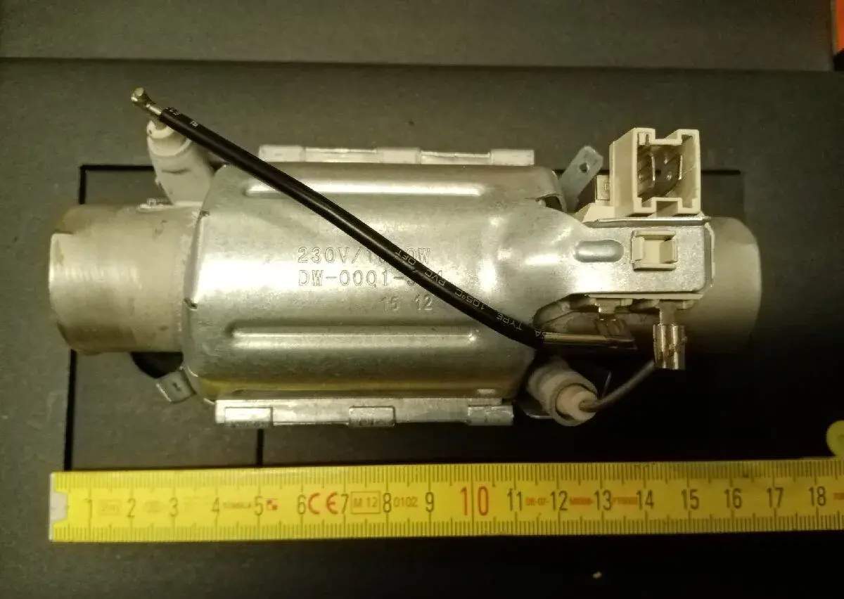 Topné těleso 1800W