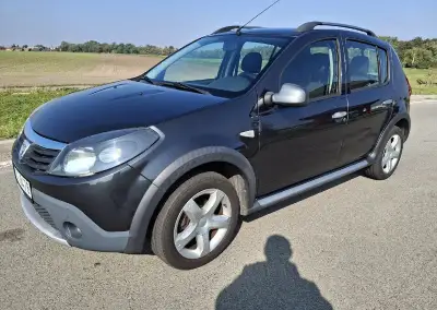 SANDERO STEPWAY 1,6i 64 KW KLIMATIZACE ALU