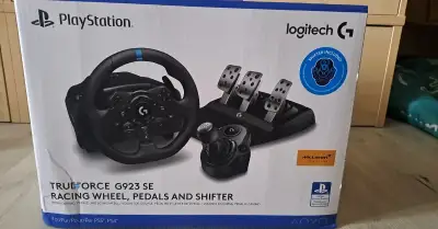 Volant Logitech g923 + řadící páka PS verze