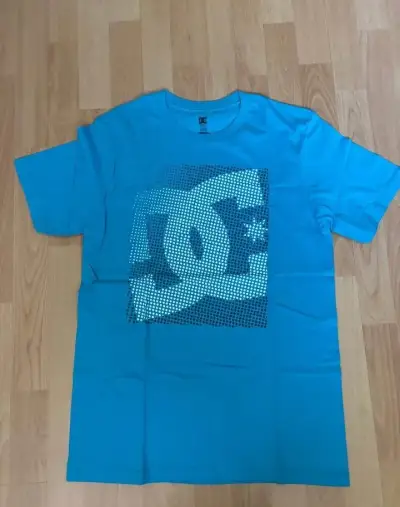 DC tričko vel. M - nové bez visačky