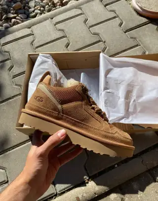 UGG Lowmel Chestnut 37