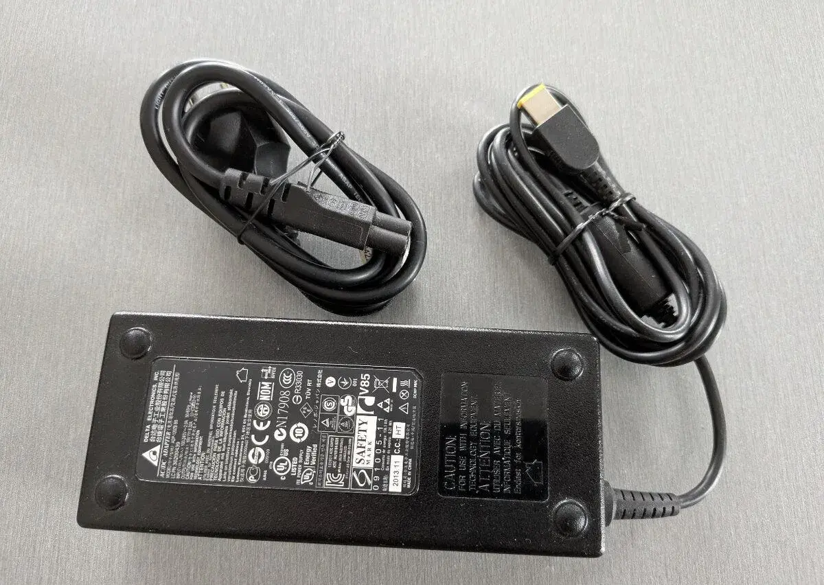 Adapter Delta ADP-120ZB