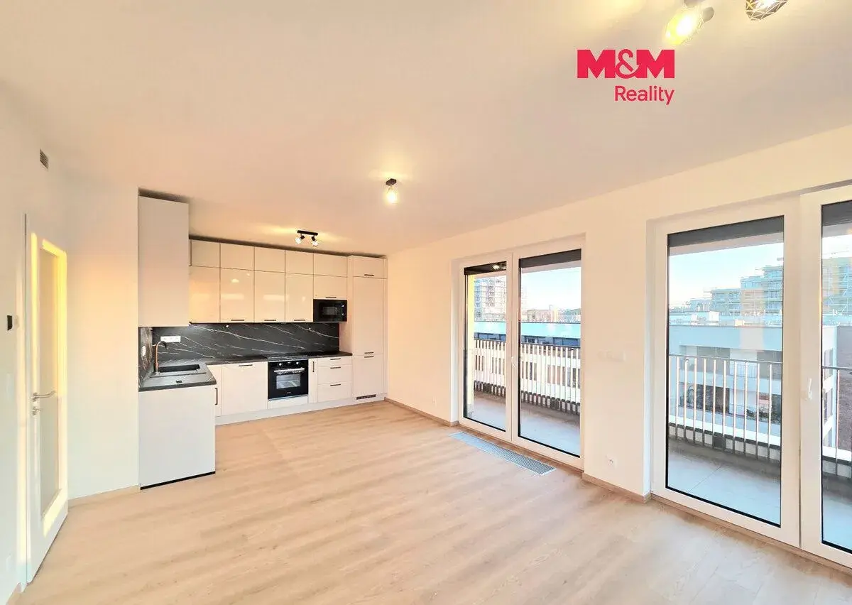 Pronájem bytu 2+kk, 67 m², Praha, ul. Poděbradská