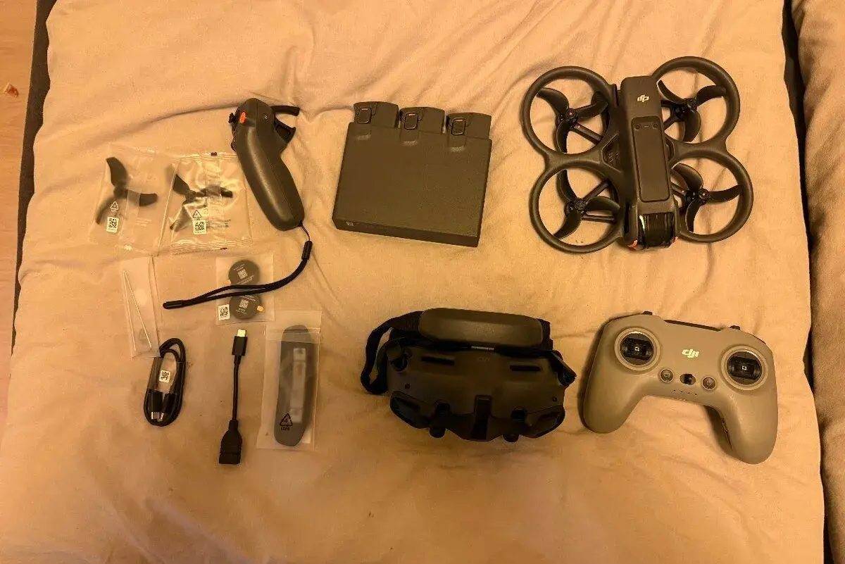 DJI avata 2 fly moore 3 baterky + ovladač