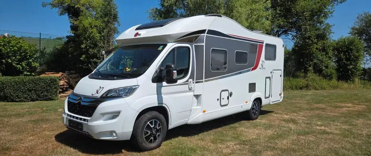 Obytný vůz,automobil pronájem