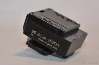 Metz SCA 3801 - adaptér blesku