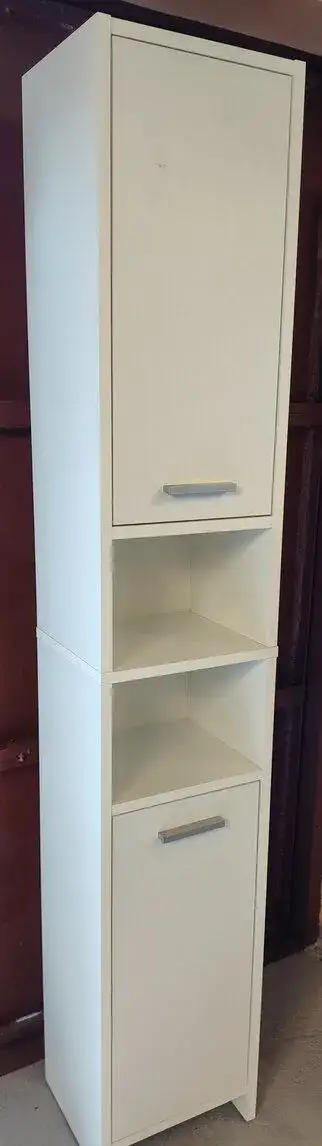 Koupelnová skříň
