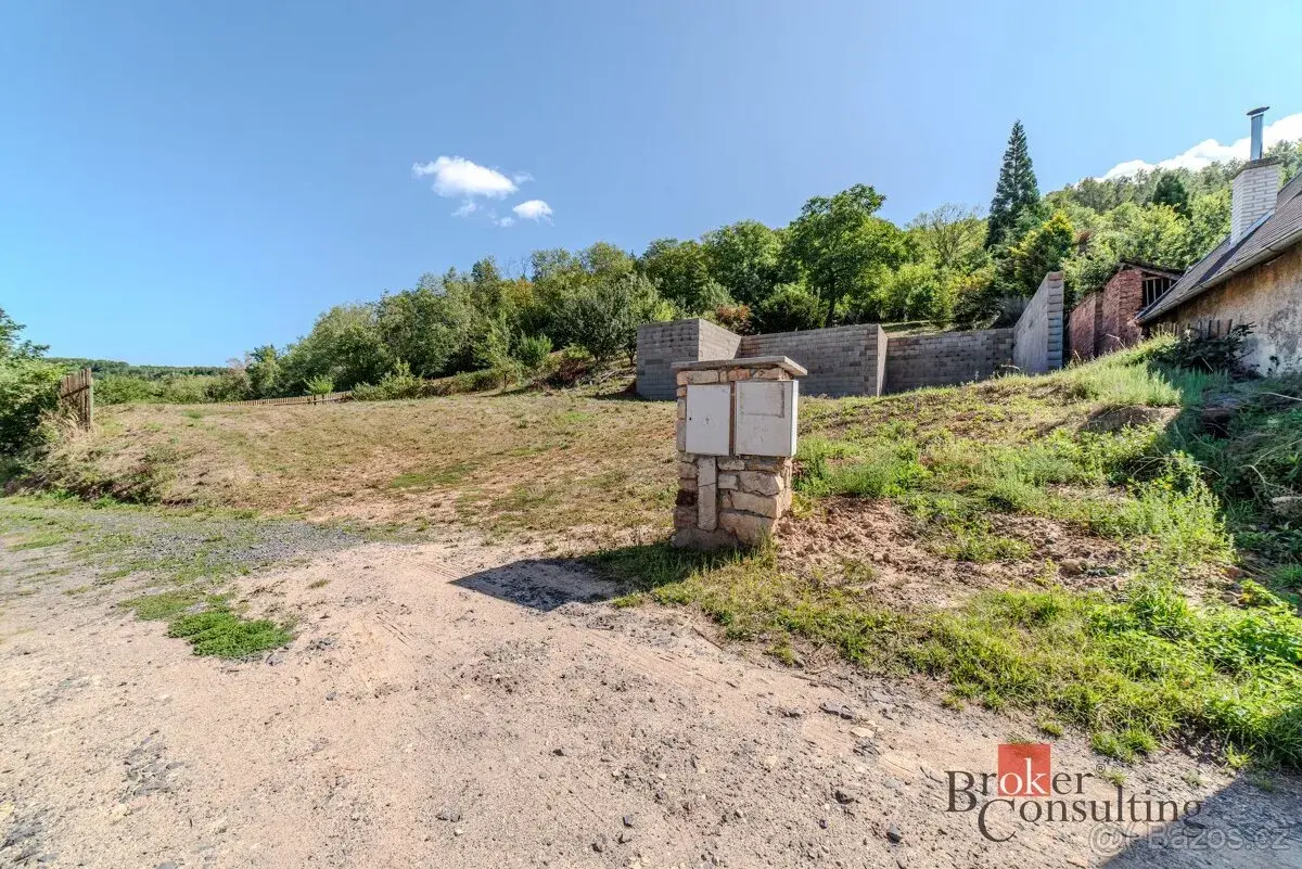 Prodej, pozemky/bydlení, 3551 m2, Ročov , Louny [ID 89581]