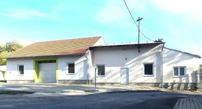 Pronájem -výroba, sklad, kanceláře 249 m2 + parking