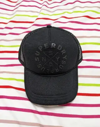 Nová kšiltovka Superdry