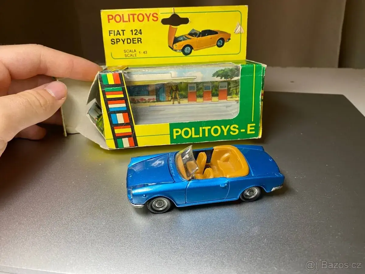 Model auta Fiat 124 Spider Politoy's