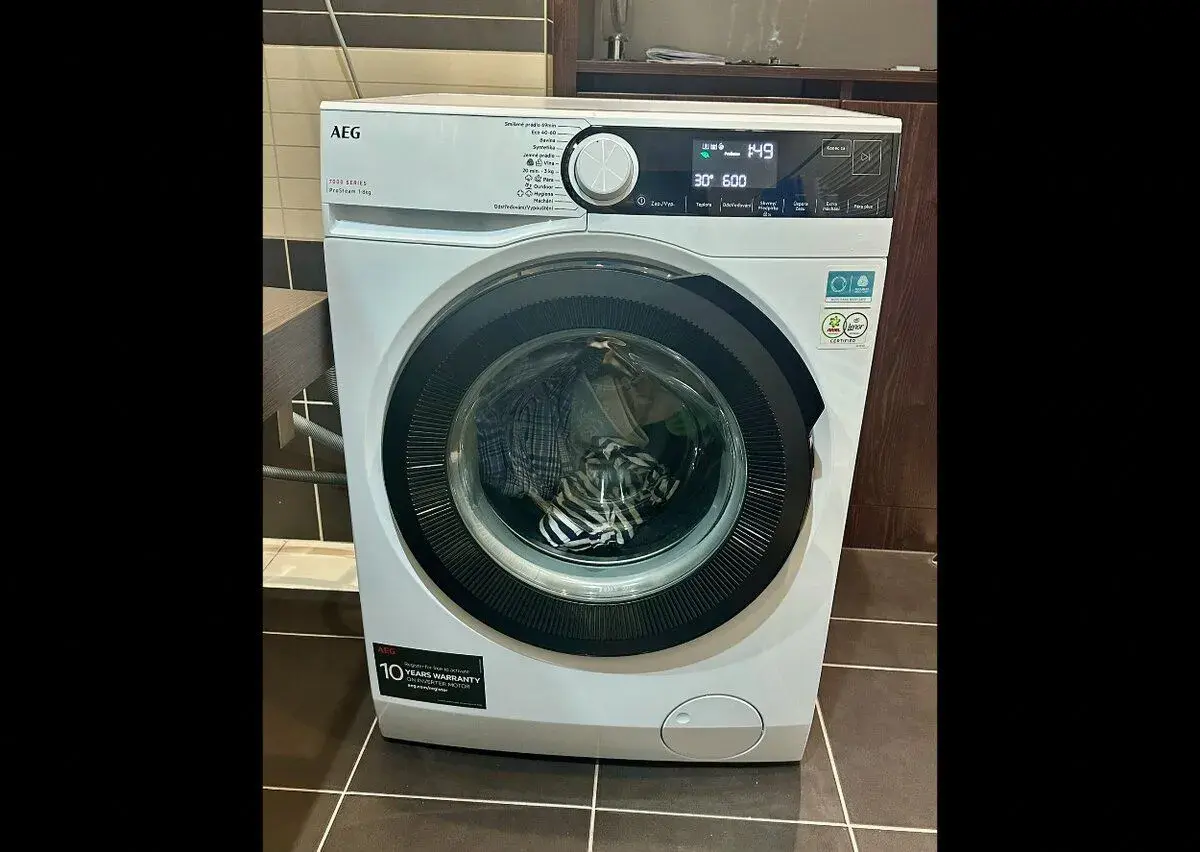 AEG 7000 ProStream - zánovní, doklad o koupi