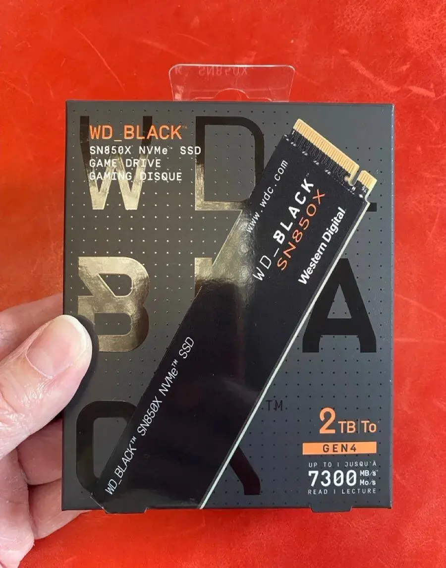 WD Black SN850X 2TB + Orico X50 Thunderbolt 5