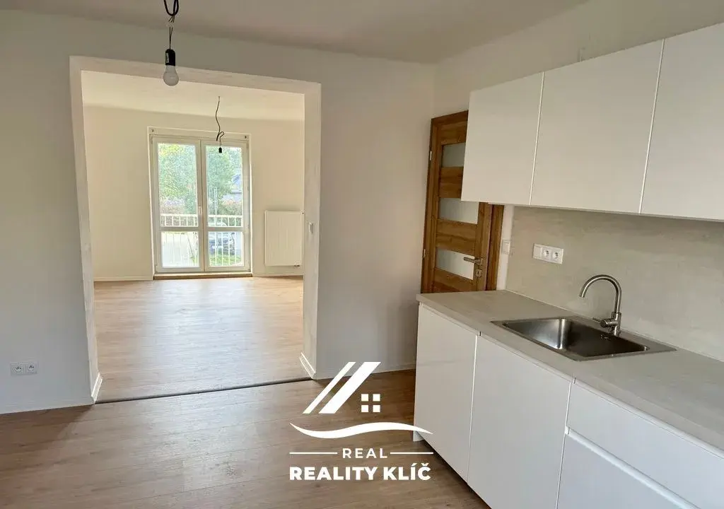 Pronájem bytu 2+1 po rekonstrukci, 55m2, Dolní Benešov, ul.