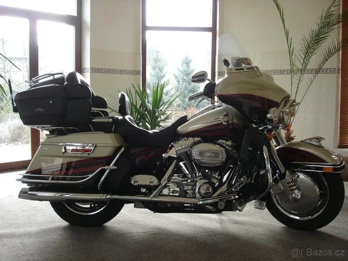 Harley Davidson FLHTCUSE SE Electra Glide Ultra Classic