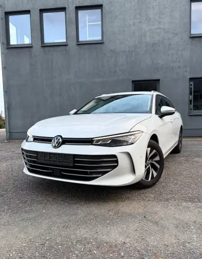 Volkswagen Passat – 2025, 40 700 km