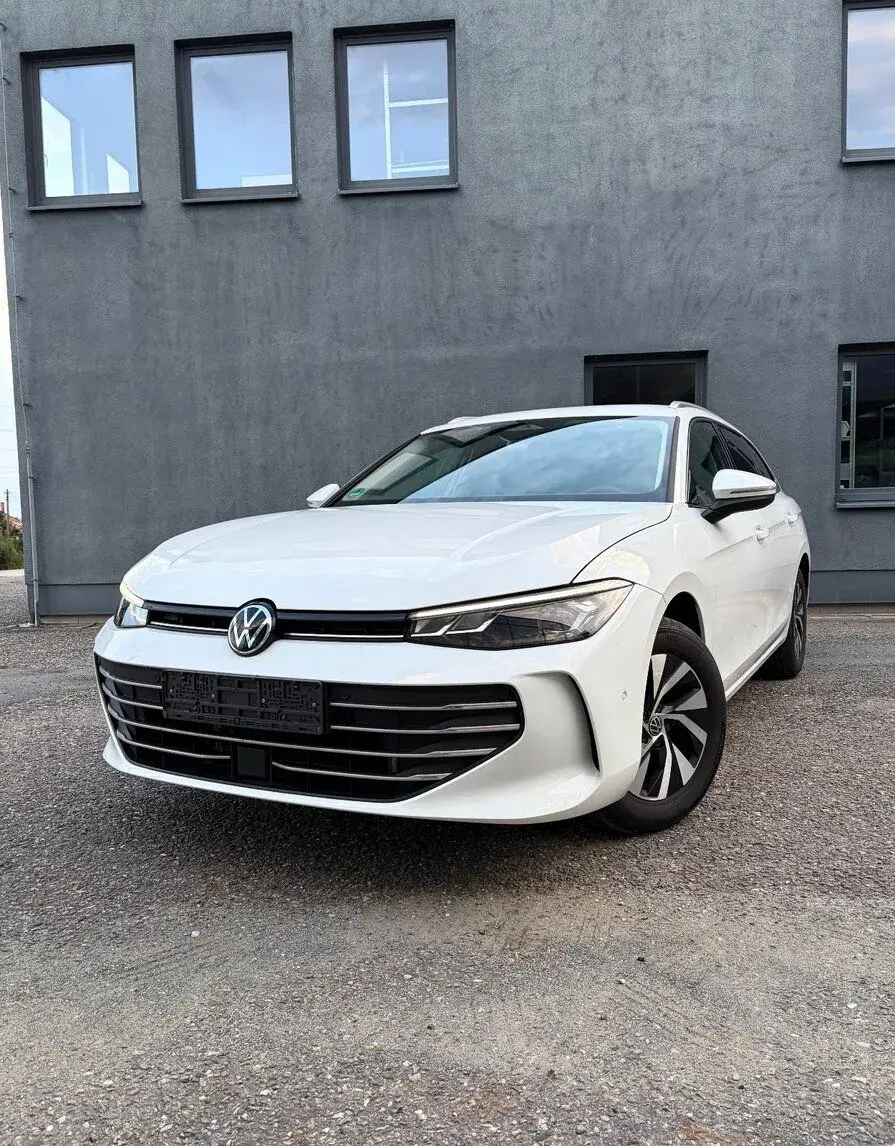 Volkswagen Passat – 2025, 40 700 km