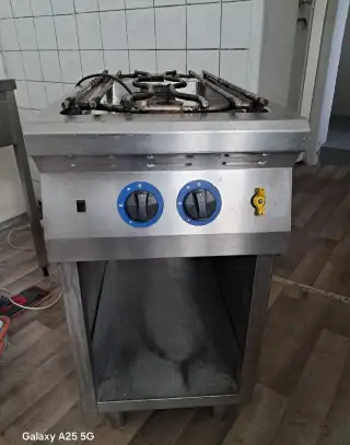 Gastro plynový sporák