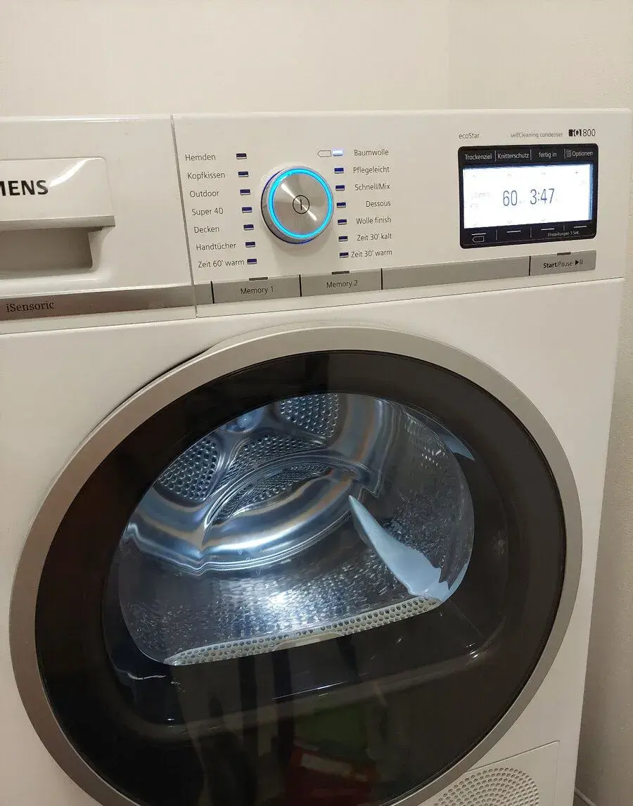 Sušička Siemens WT48Y7W3