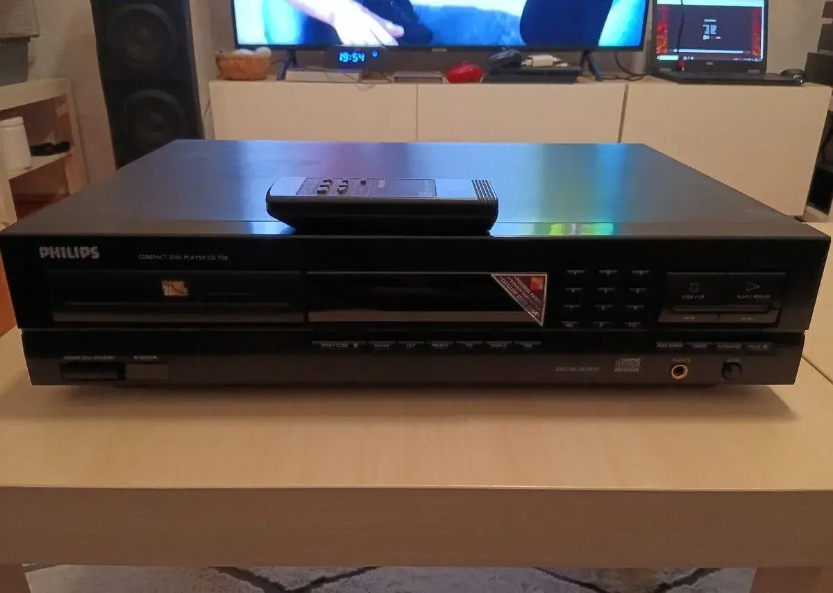 CD přehrávač Philips CD 750 + DO