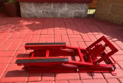 Zvedák na motorku