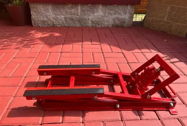 Zvedák na motorku