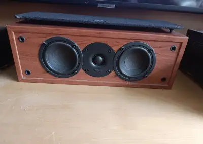 Centr Jamo S41cen