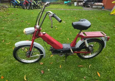 Babetta 207 s kartičkou, červená 7.
