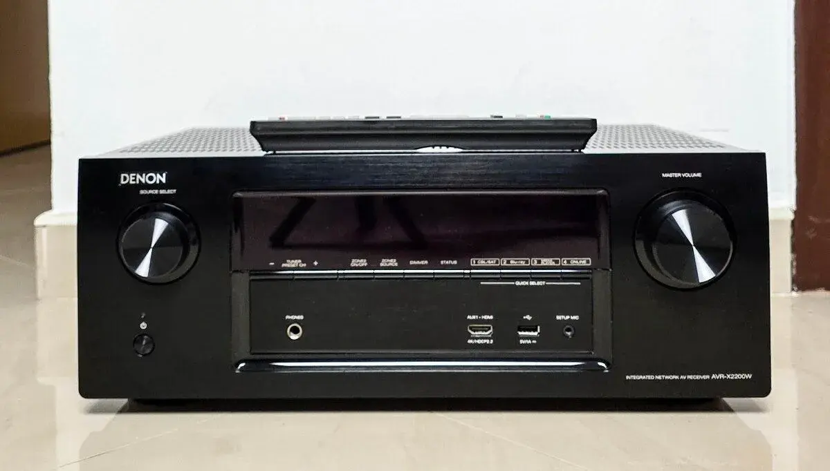 Denon AVR-X2200W / AirPlay Bluetooth Dolby Atmos Wi-Fi.