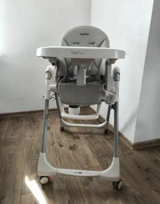JÍDELNÍ ŽIDLIČKA PEG-PÉREGO Prima Pappa Follow Ice