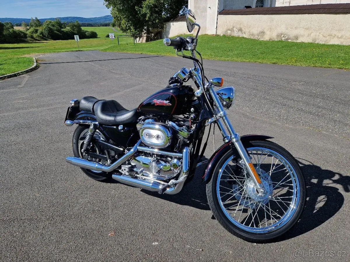 Harley Davidson Sportster XL 1200 custom pouze 3700km