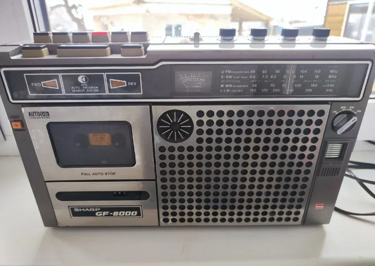 SHARP GF-6000H Stereo Radio Casette rok 1977