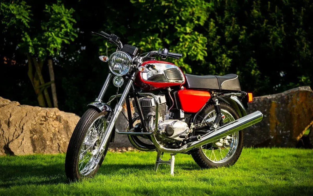 JAWA 350 2T RETRO LIMITED EDITION “40”