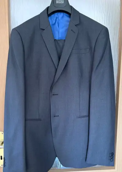 Pánský oblek MarkSpencer