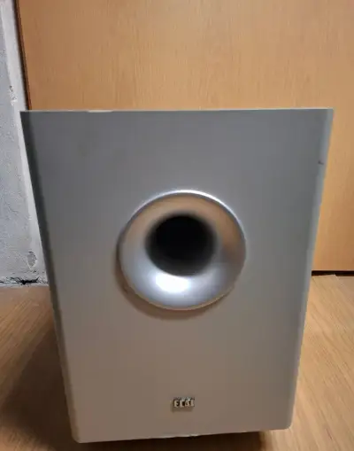 Aktivní subwoofer ELAC SUB 101 ESP