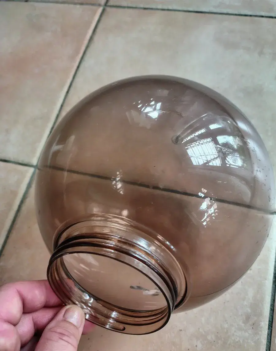Kouřové kulaté stínidlo