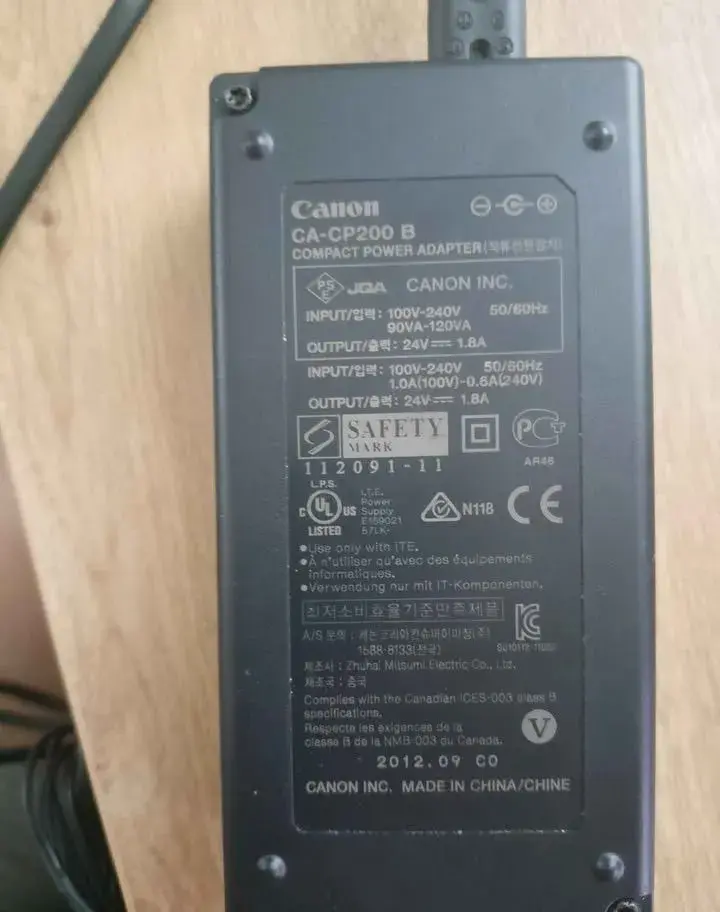 Adaptér Canon CA-CP200 B