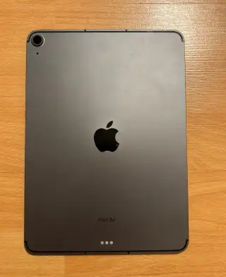 iPad Air 5. gen. 64 GB + Apple Pencil 2 stav