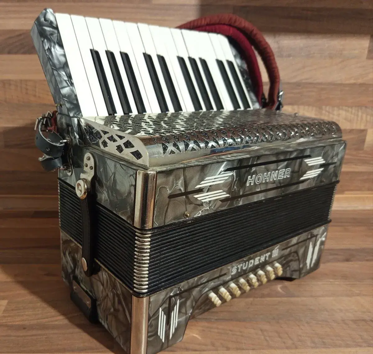 Akordeon (harmonika, heligonka) Hohner