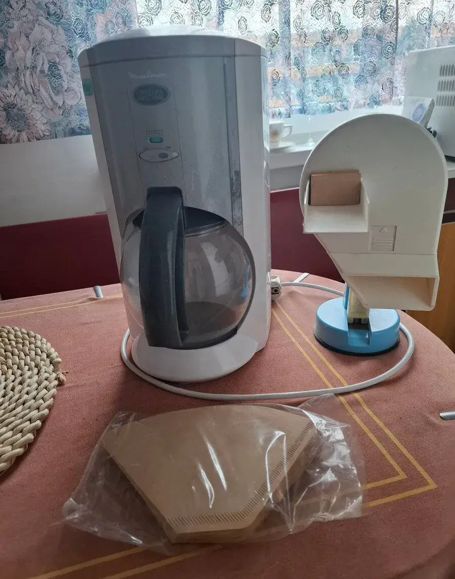 Retro kávovar,mlýnek na kávu a mlýnek na nudle