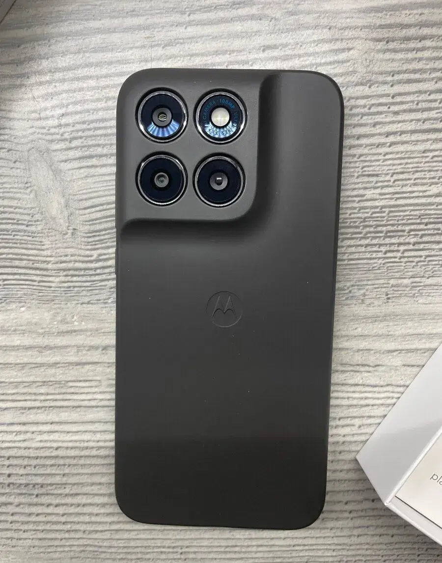 Motorola Moto G77