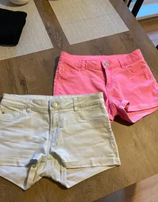 2x kraťasy vel. 176 / S