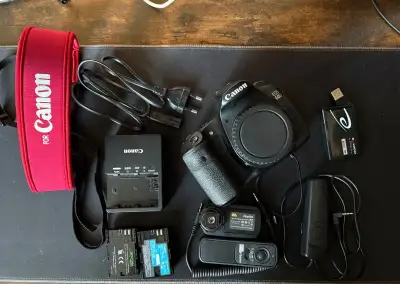 Canon eos 60d tělo + příslušenství