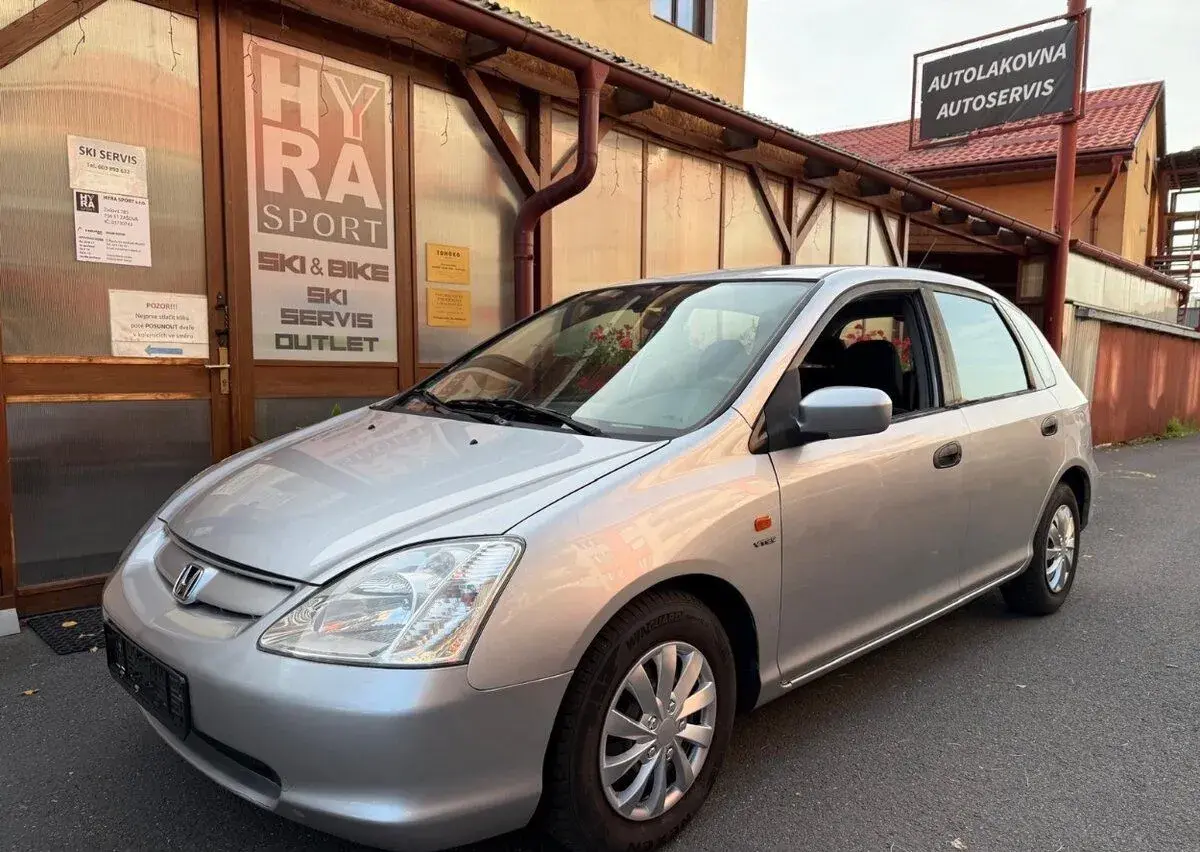 Honda Civic – 2002, 165 000 km