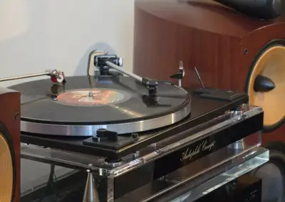 REZERVACE Gramofon DUAL