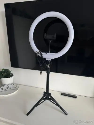 LED ring 33cm se stativem