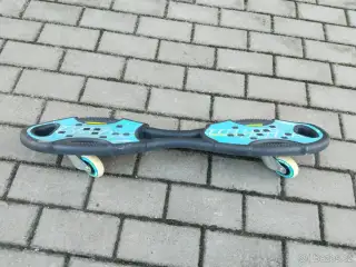 SKATEBOARD/WAVEBOARD